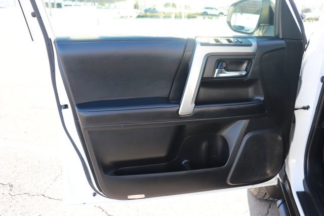 Used 2022 Toyota 4Runner SR5 Premium image 8