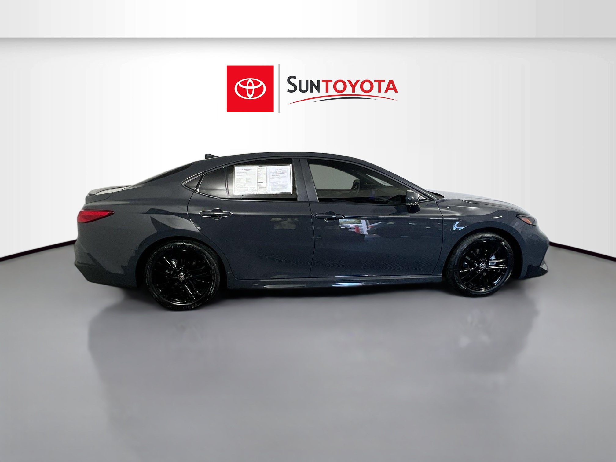 Used 2026 Toyota Camry SE w/ Convenience Package FWD image 2