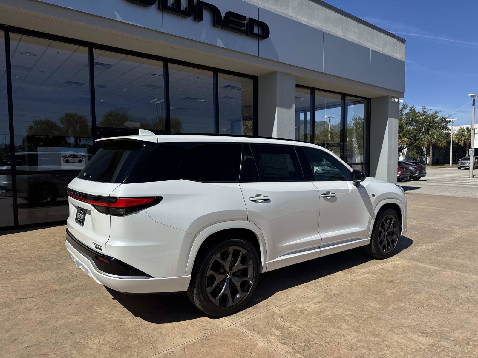 New 2026 Lexus TX 500h AWD image 3