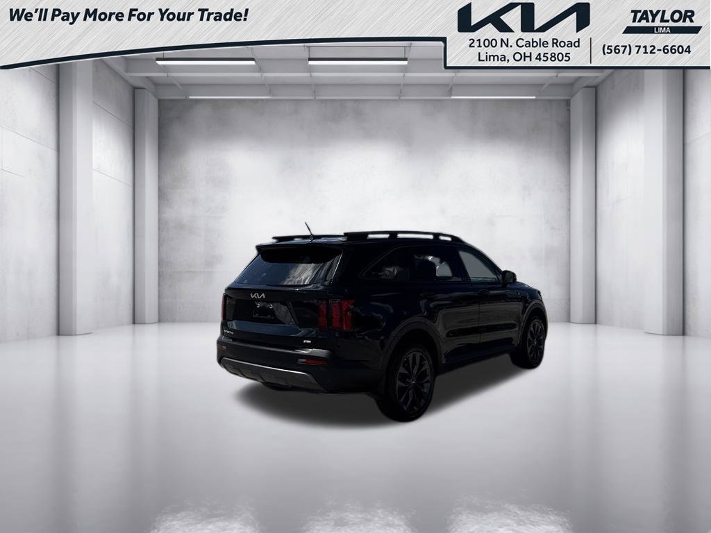 Used 2023 Kia Sorento AWD image 2