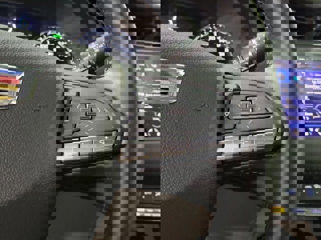 Used 2023 Cadillac XT4 Luxury FWD image 23