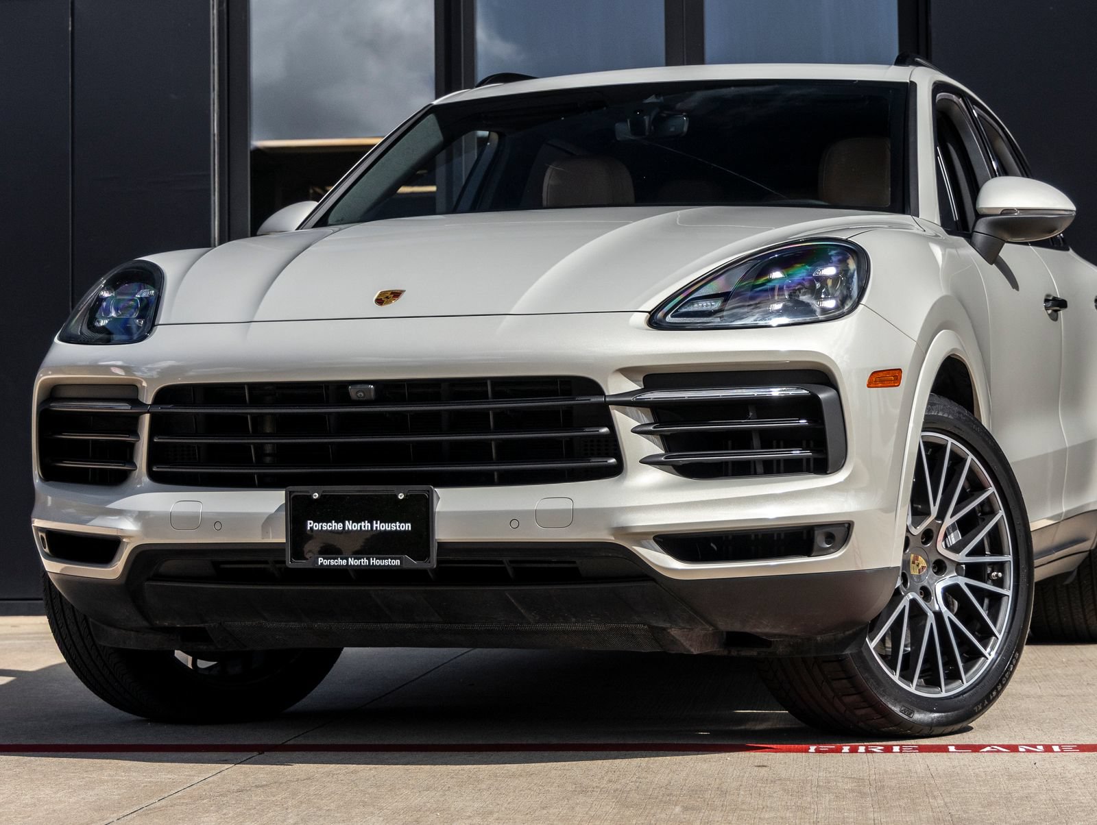 Certified 2023 Porsche Cayenne AWD/4WD image 7