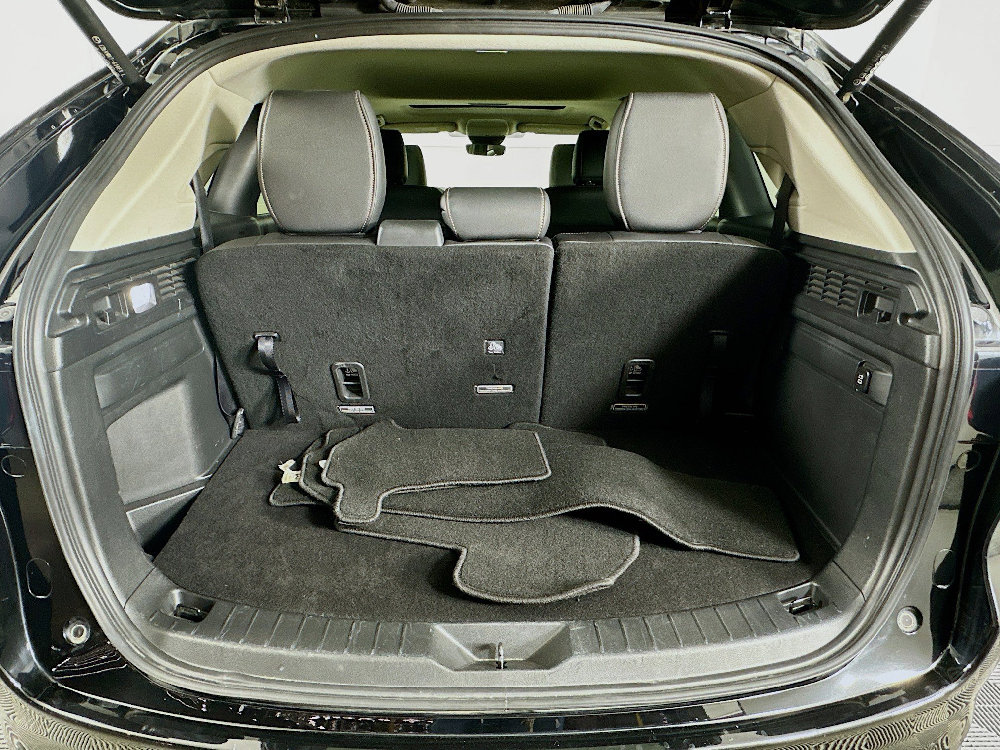 Used 2025 MAZDA CX-90 3.3 Turbo w/ Preferred Package image 31