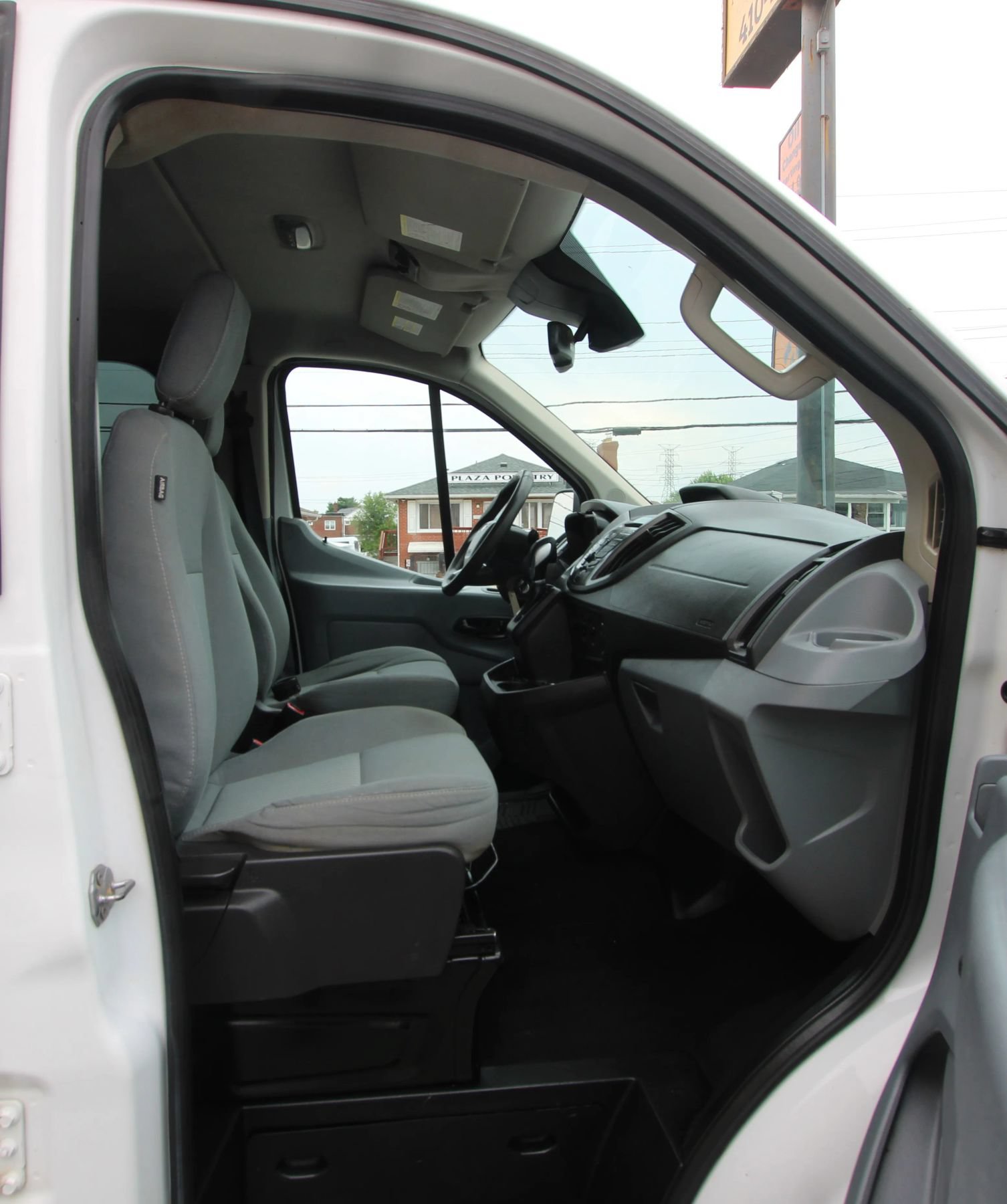 Used 2015 Ford Transit 350 XLT RWD image 10