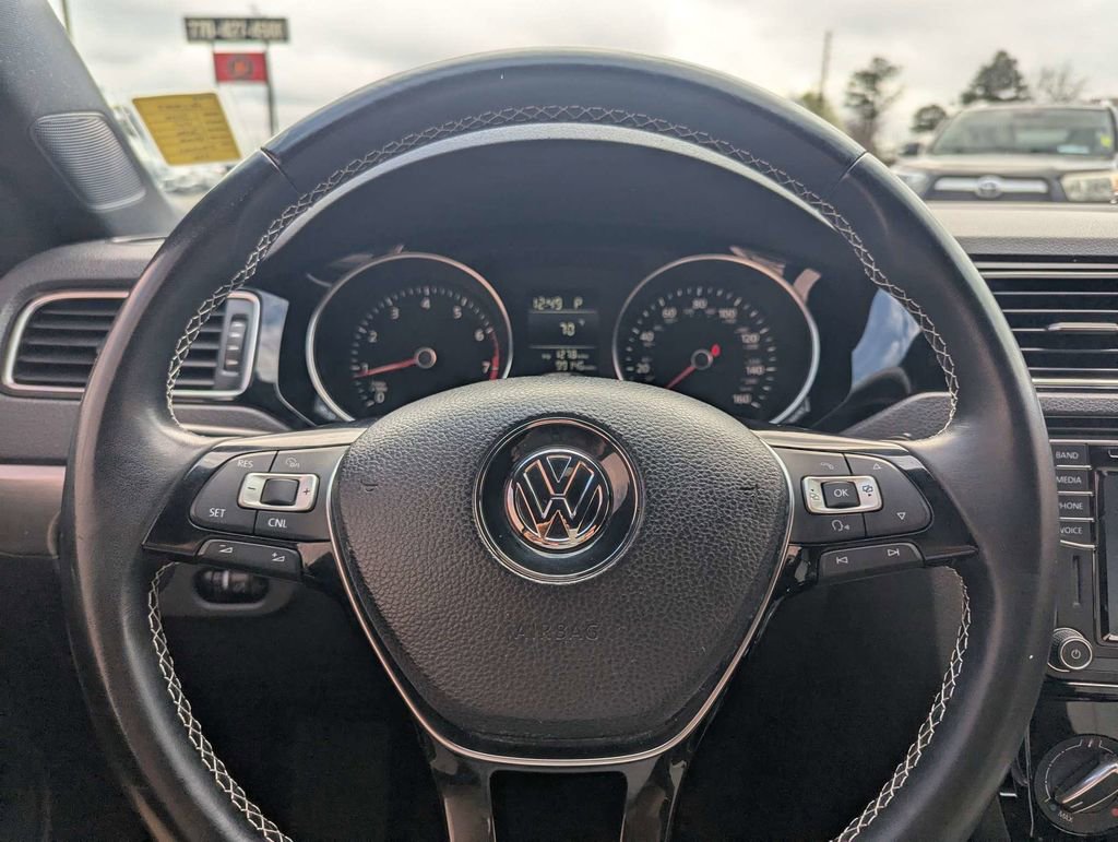 Used 2016 Volkswagen Jetta Sport image 26