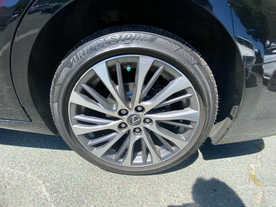 Used 2019 Lexus ES 350 w/ Premium Package FWD image 26