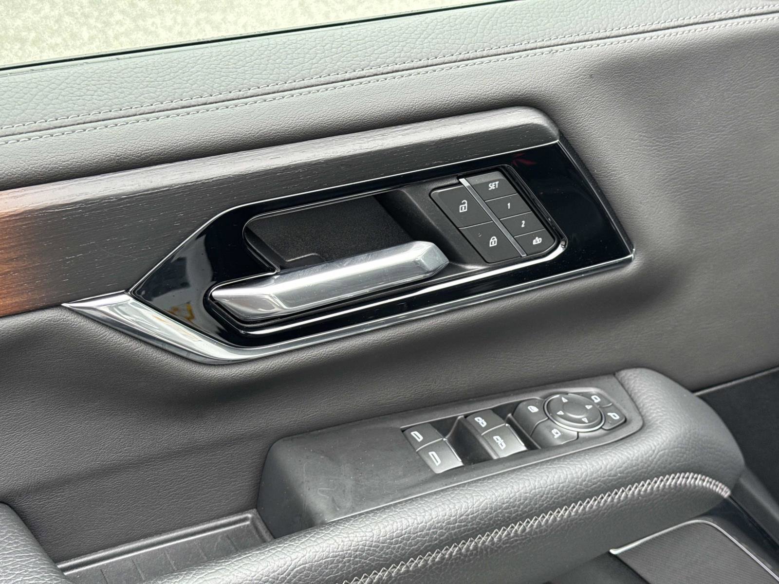 Used 2025 GMC Yukon Denali image 19