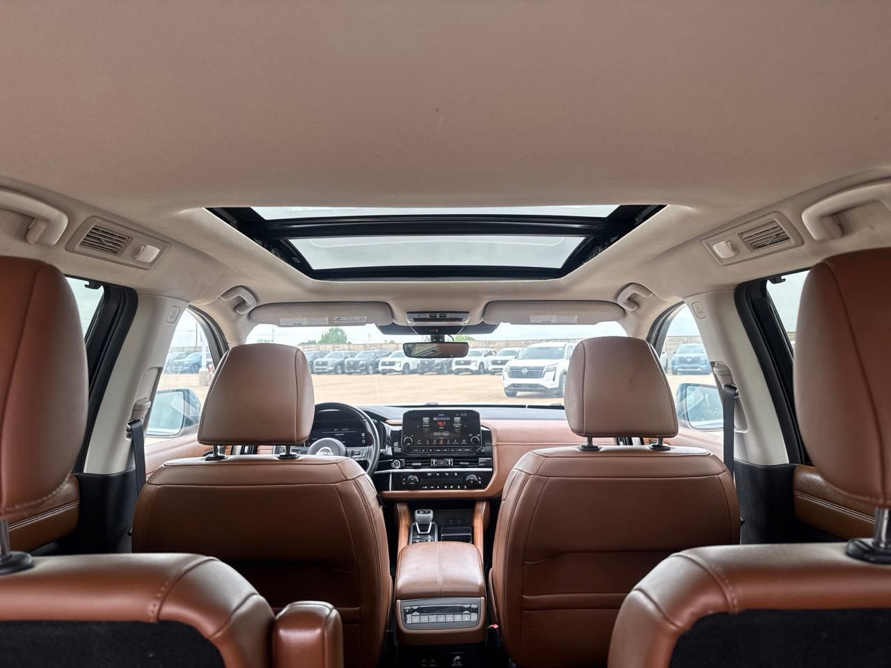 Certified 2024 Nissan Pathfinder Platinum FWD image 34