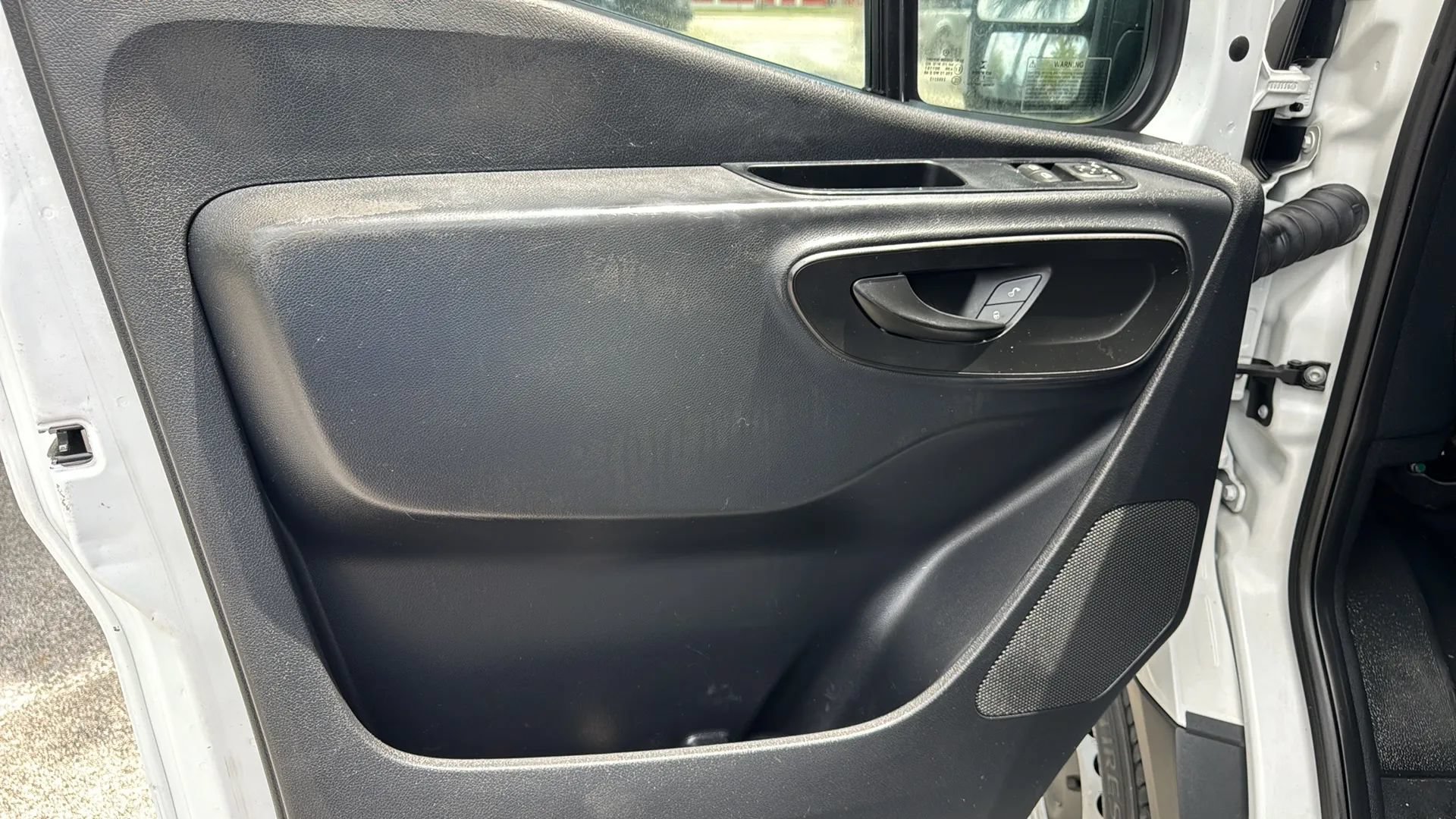 Used 2021 Freightliner Sprinter 2500 RWD image 16