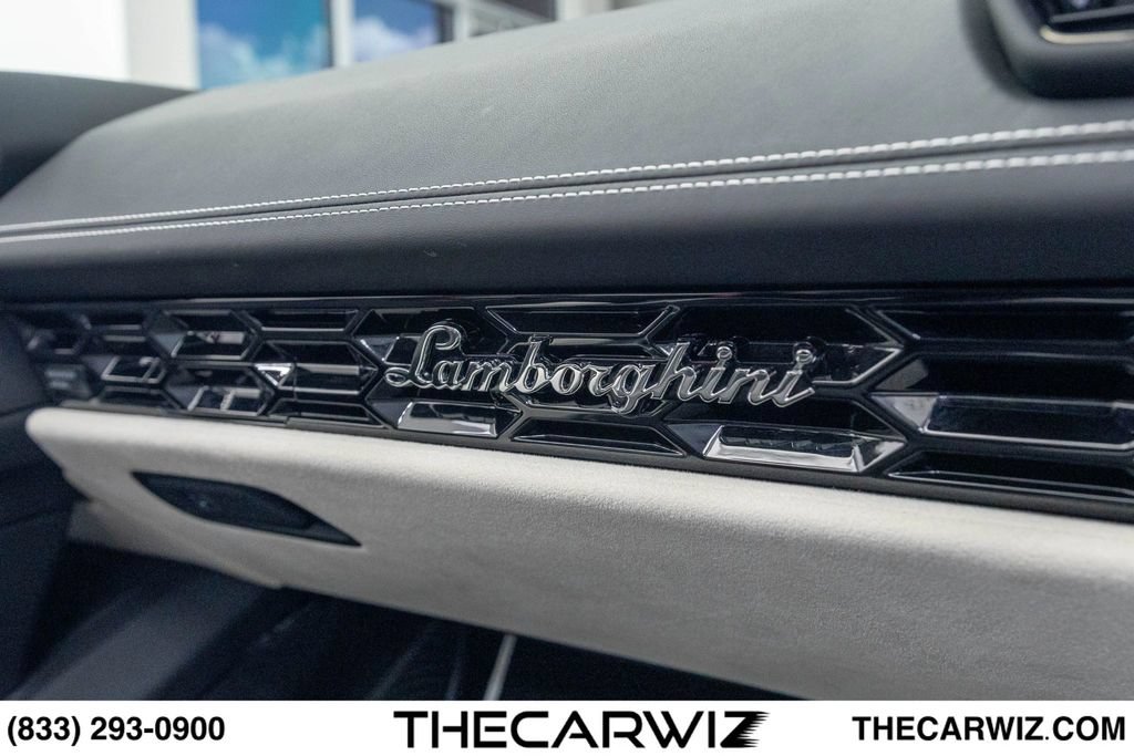 Used 2024 Lamborghini Huracan EVO AWD/4WD image 81