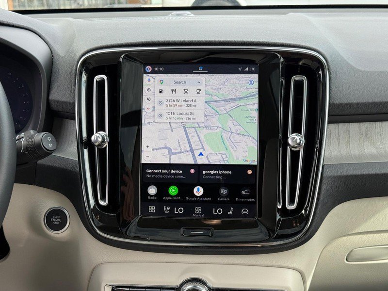 Used 2026 Volvo XC40 B5 Plus AWD/4WD image 14