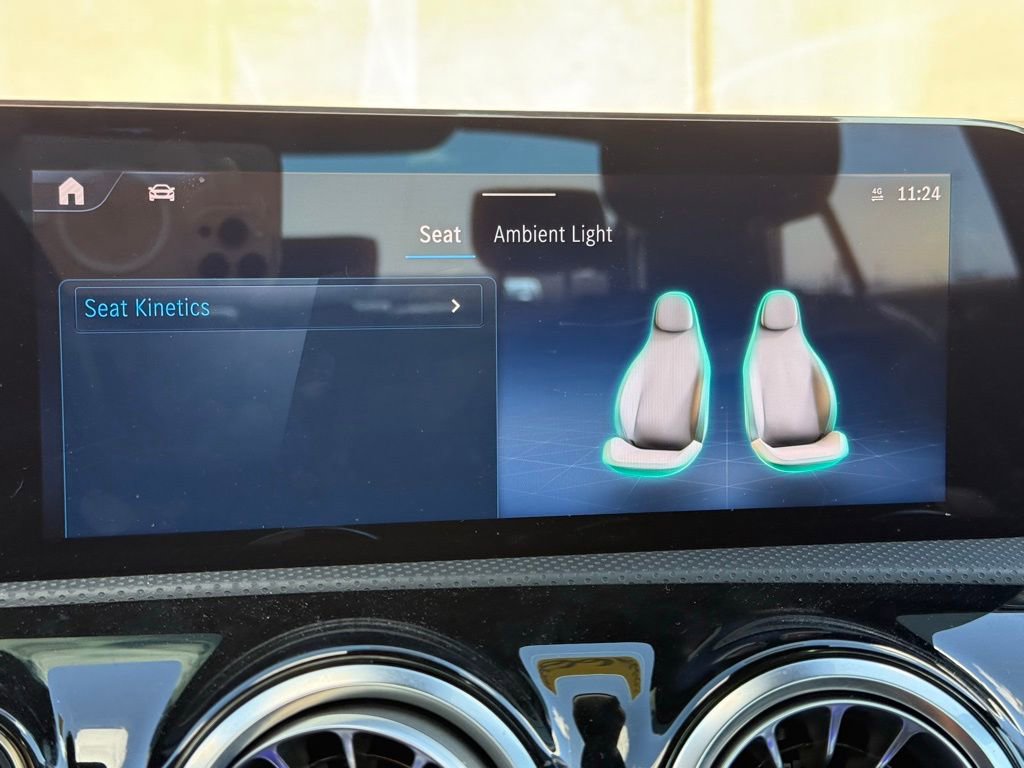 Used 2025 Mercedes-Benz CLA 250 image 12