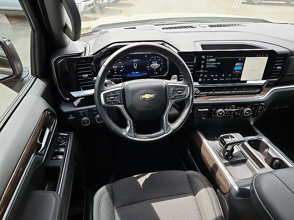 New 2026 Chevrolet Silverado 1500 LT w/ Z71 Off-Road Package AWD/4WD image 12