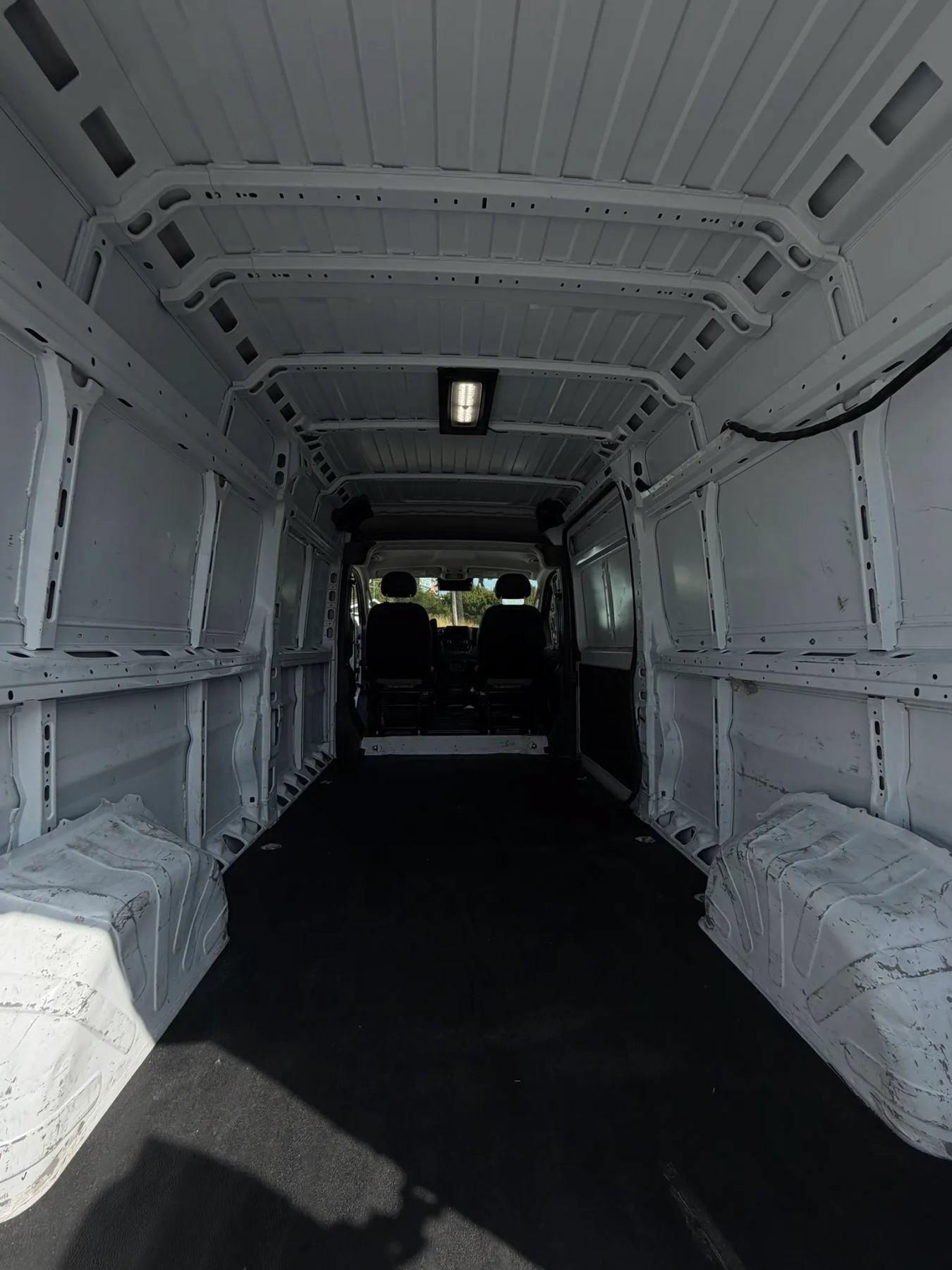Used 2025 RAM ProMaster 3500 w/ Convenience Group FWD image 17