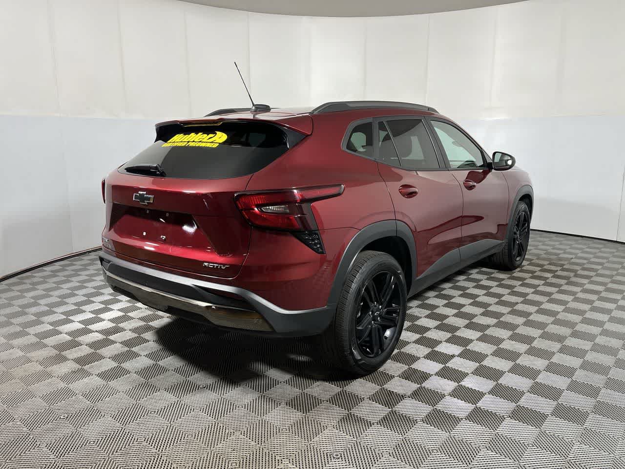 Used 2024 Chevrolet Trax ACTIV w/ Sunroof Package FWD image 8
