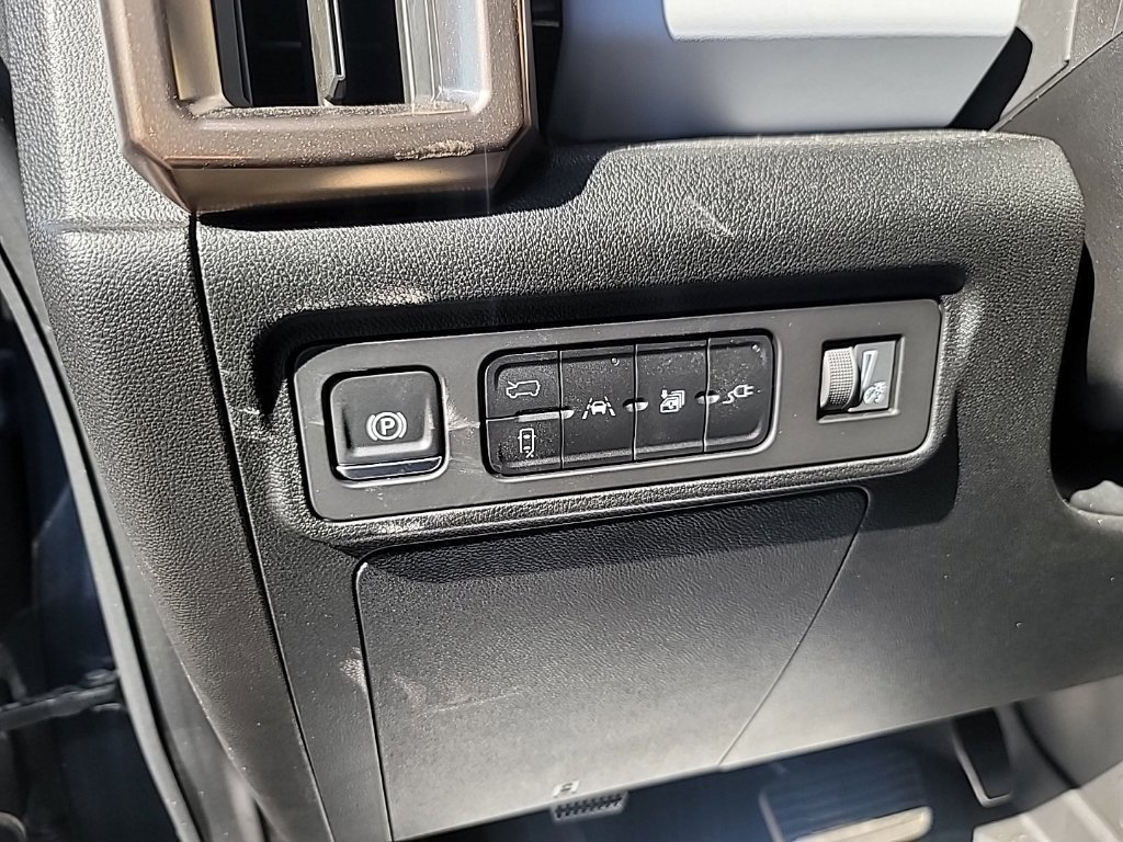 Used 2025 GMC Hummer EV 2X w/ LPO, Dark Essentials Package AWD/4WD image 20