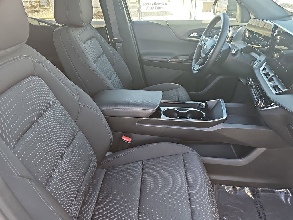 Used 2025 Chevrolet Equinox LT AWD/4WD image 10