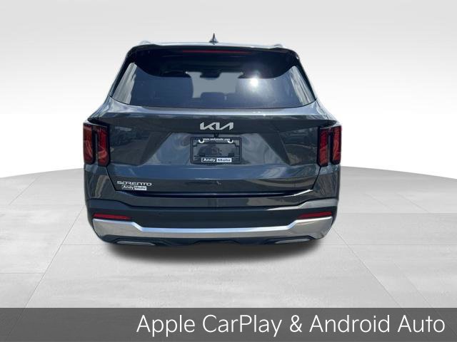 Certified 2024 Kia Sorento S w/ Panoramic Sunroof Package FWD image 7
