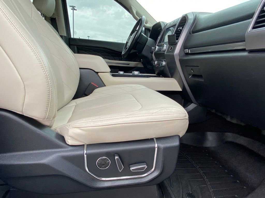 Certified 2021 Ford Expedition Max Platinum image 30