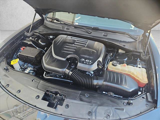 Used 2016 Dodge Charger SXT w/ Blacktop Package RWD image 23