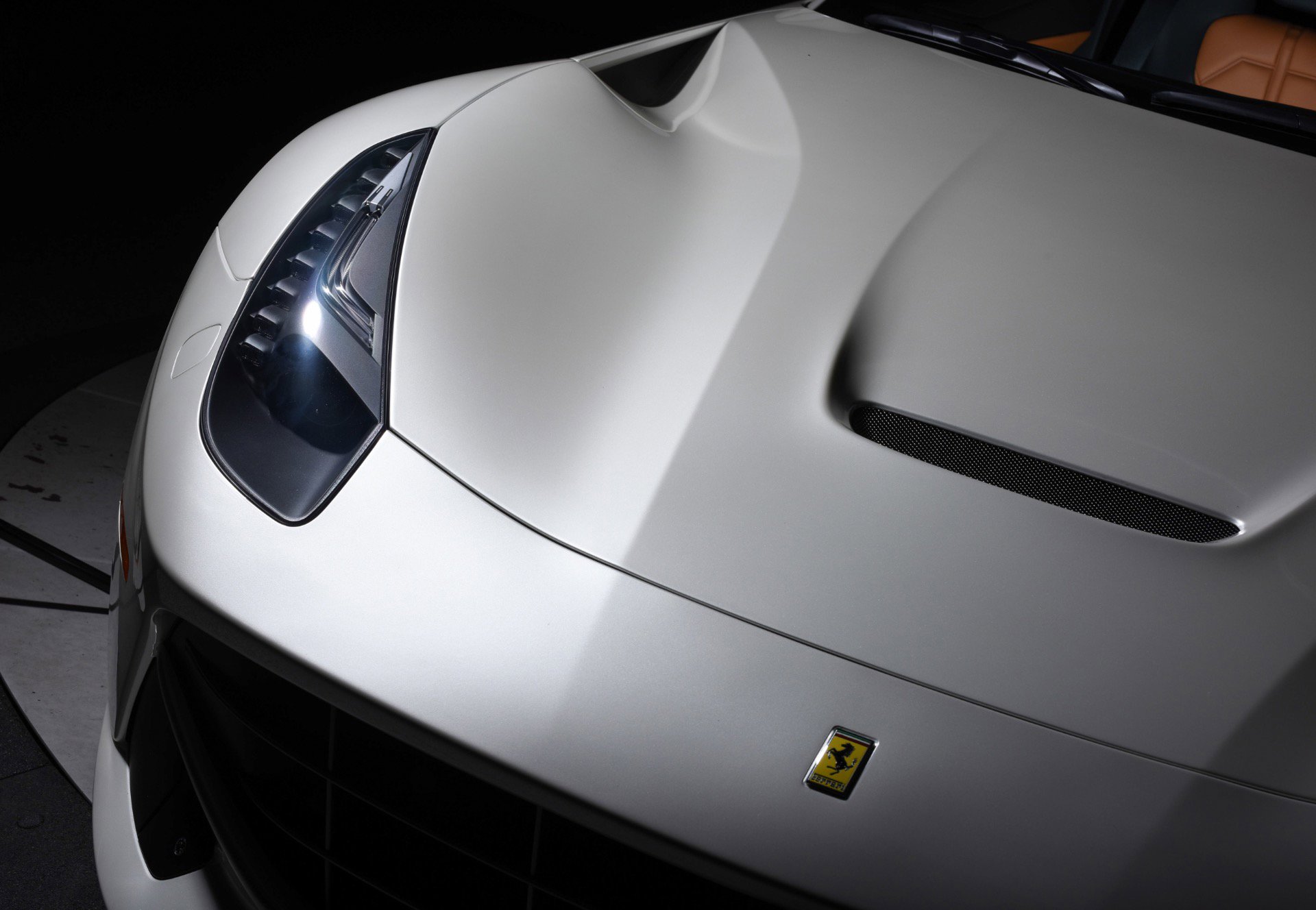 Used 2014 Ferrari F12 Berlinetta RWD image 15