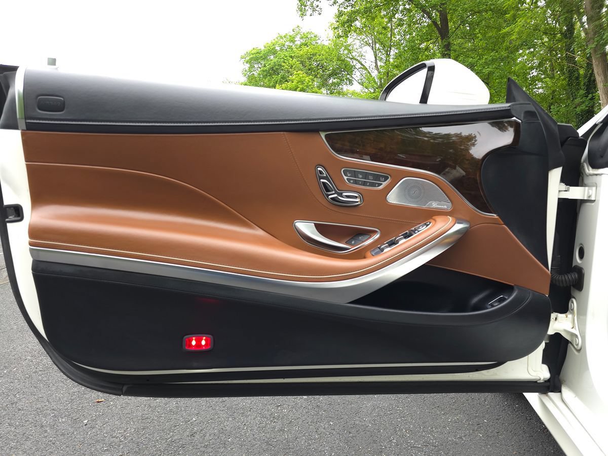 Used 2017 Mercedes-Benz S 550 Cabriolet image 32