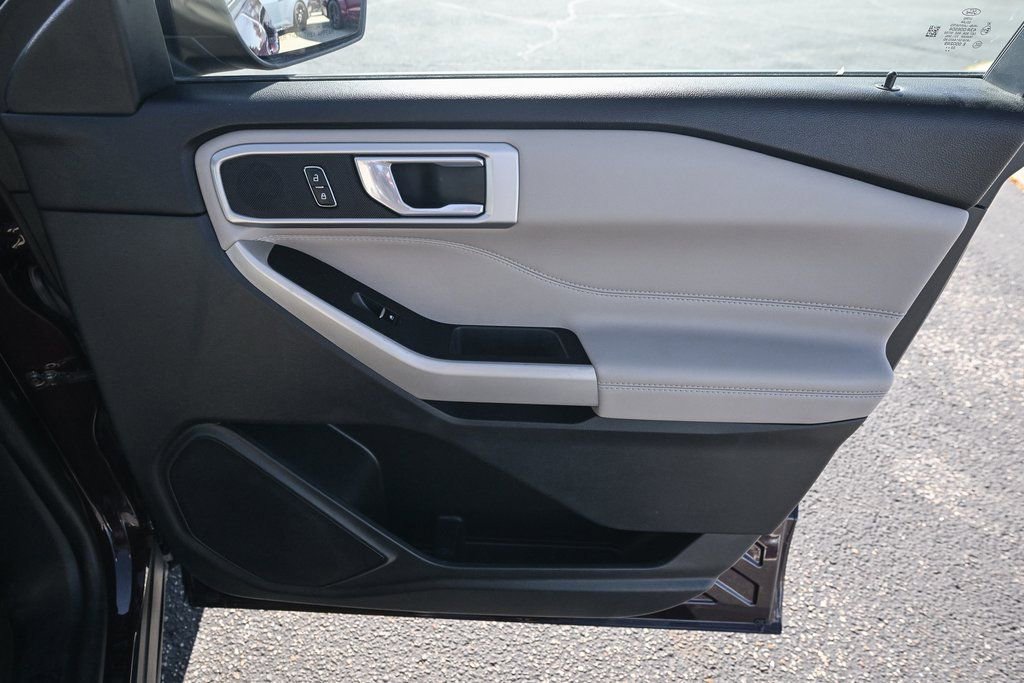 Certified 2023 Ford Explorer XLT w/ Equipment Group 202A image 28