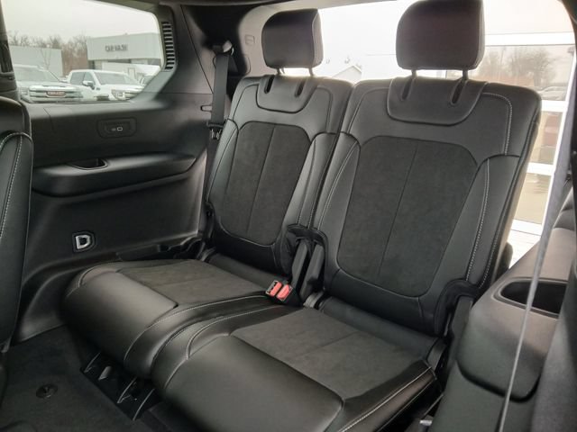 New 2025 Jeep Grand Cherokee L Laredo AWD/4WD image 14