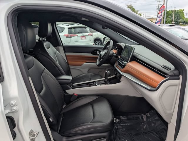 Used 2024 Jeep Compass Limited AWD/4WD image 11