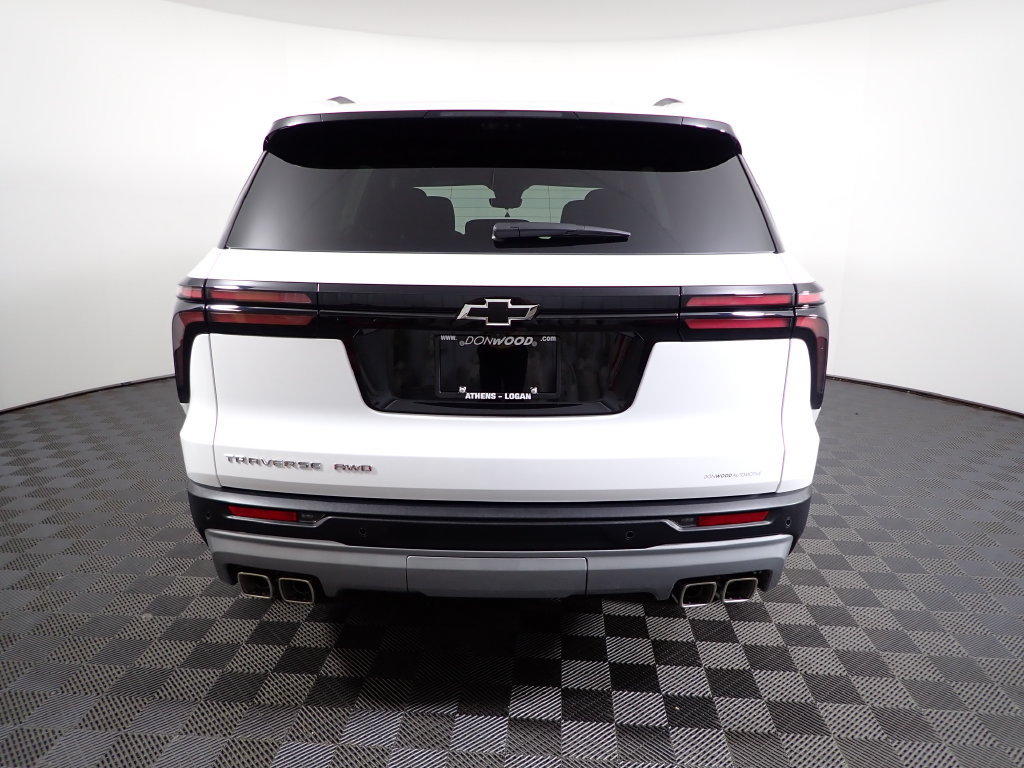 New 2027 Chevrolet Traverse LT w/ Driver Confidence Package AWD/4WD image 14