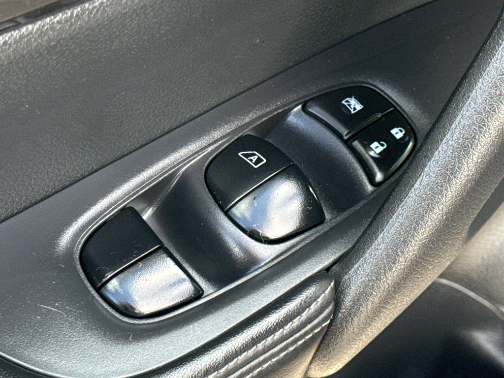 Used 2019 Nissan Rogue S w/ Special Edition Package image 12