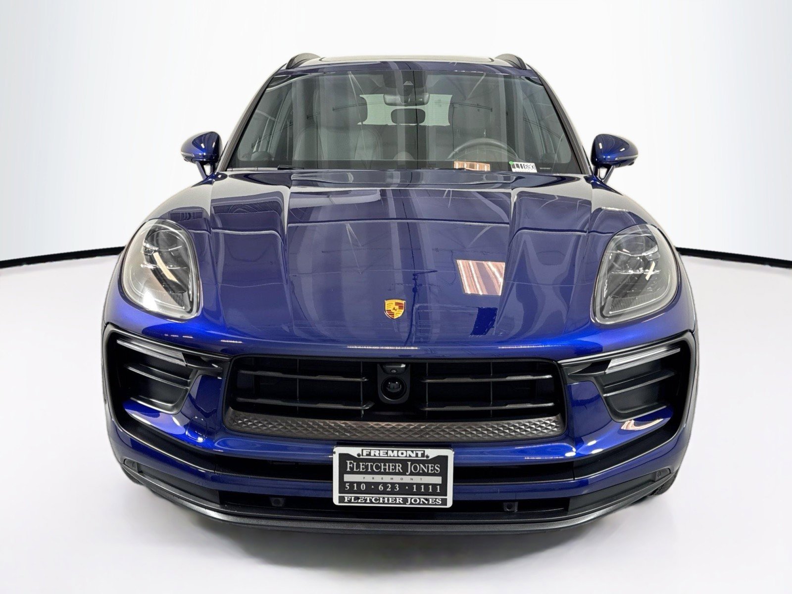Certified 2026 Porsche Macan AWD/4WD image 6