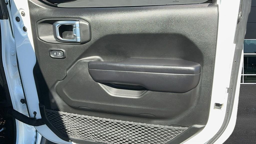 Used 2021 Jeep Gladiator Mojave w/ Trailer Tow Package image 22