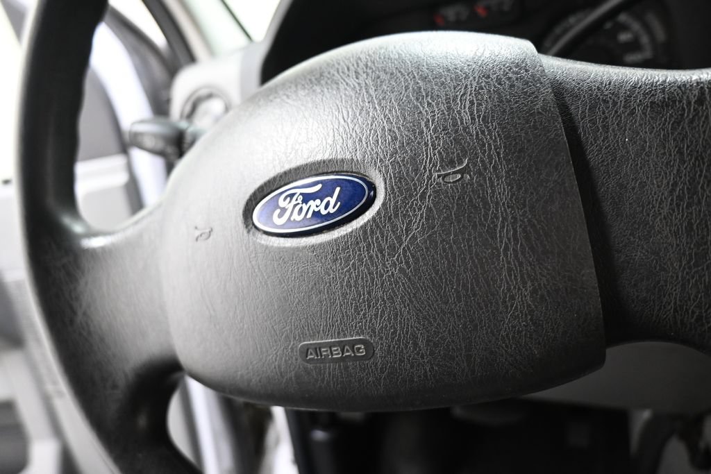 Used 2014 Ford E-150 and Econoline 150 RWD image 19