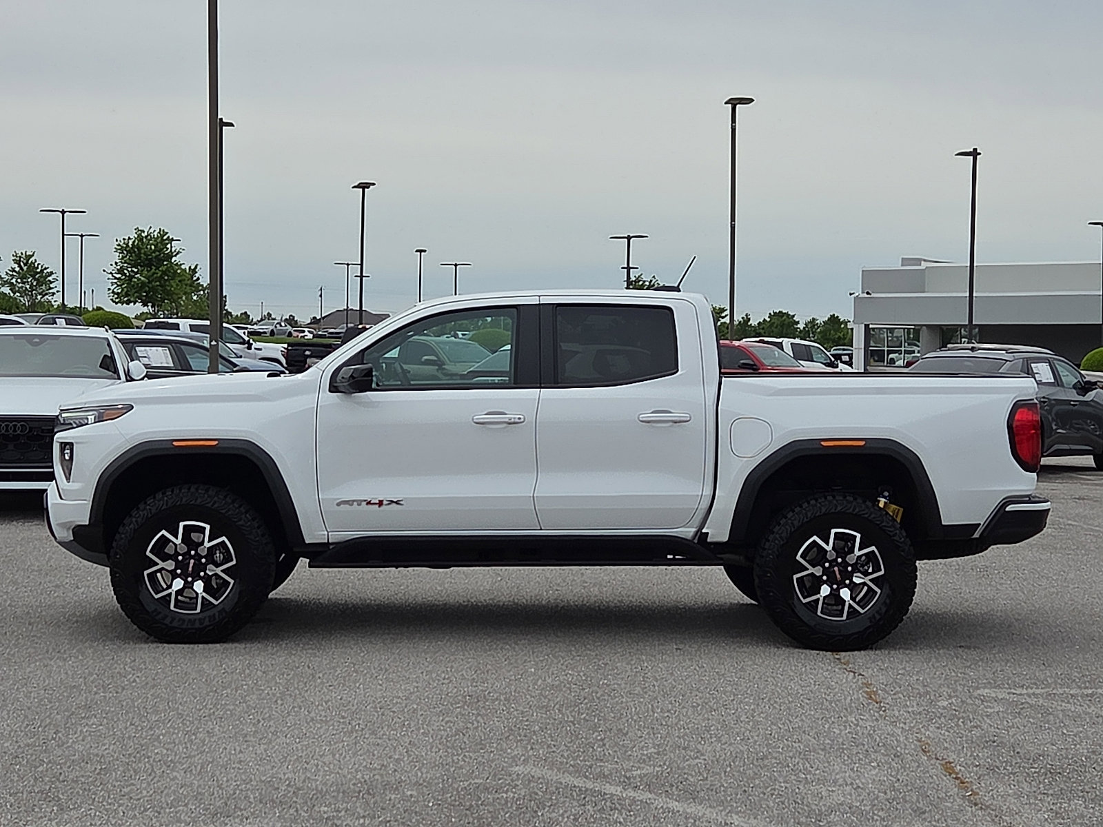 Used 2024 GMC Canyon AT4X AWD/4WD image 3