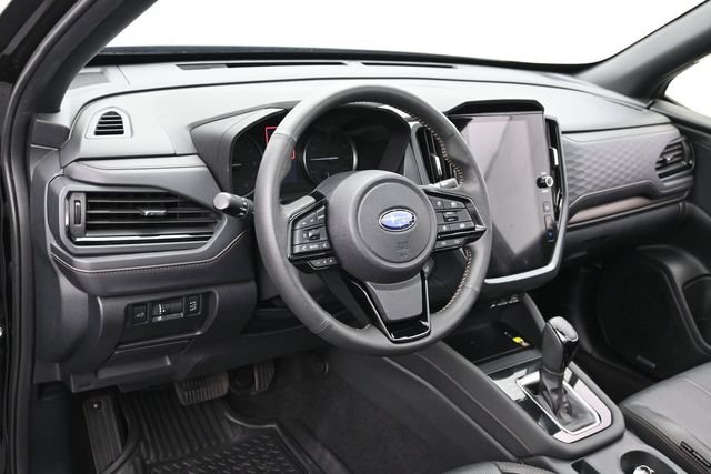 Used 2025 Subaru Forester Touring w/ Popular Package - Touring AWD/4WD image 16
