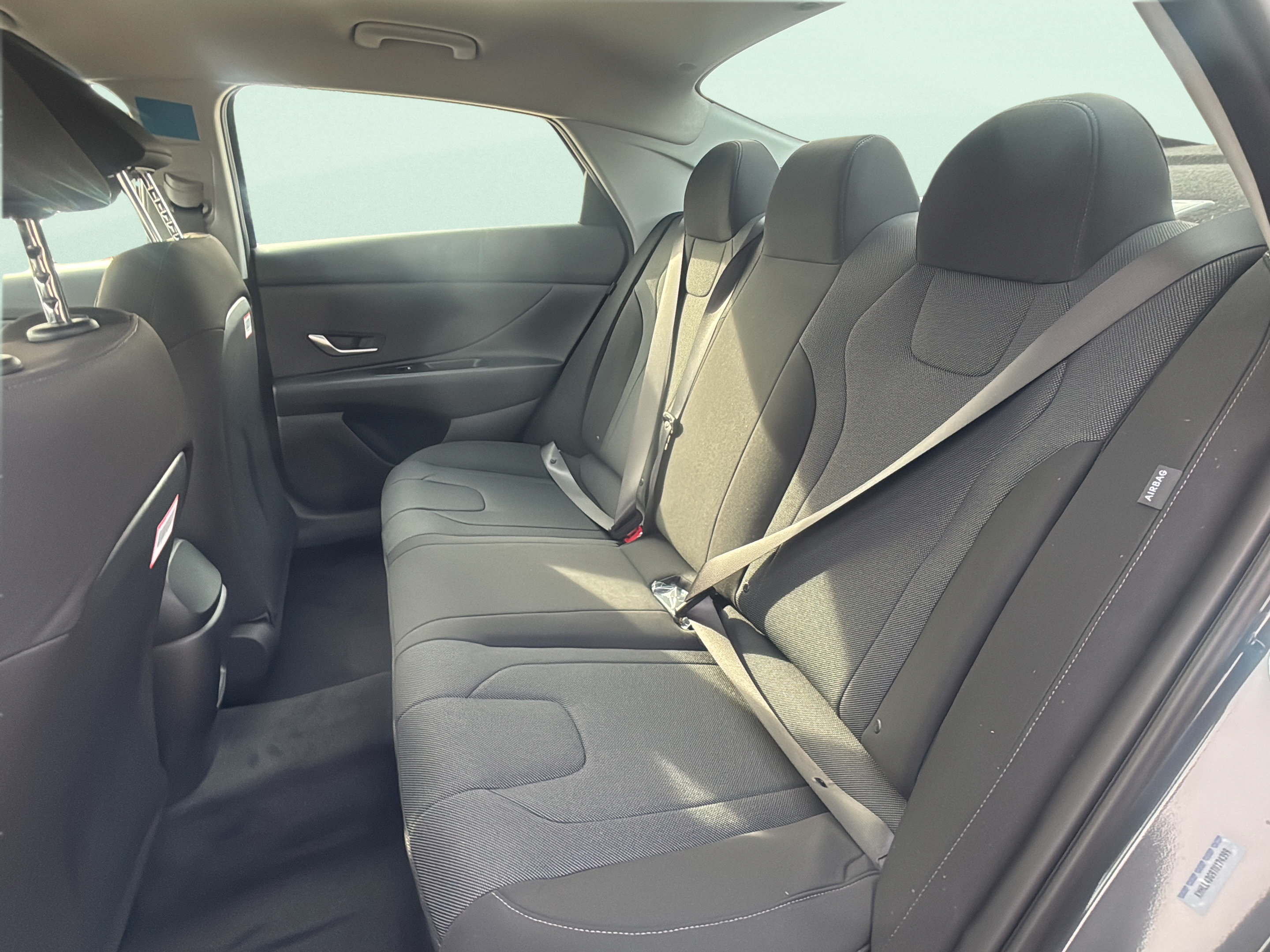 Certified 2026 Hyundai Elantra SE FWD image 19