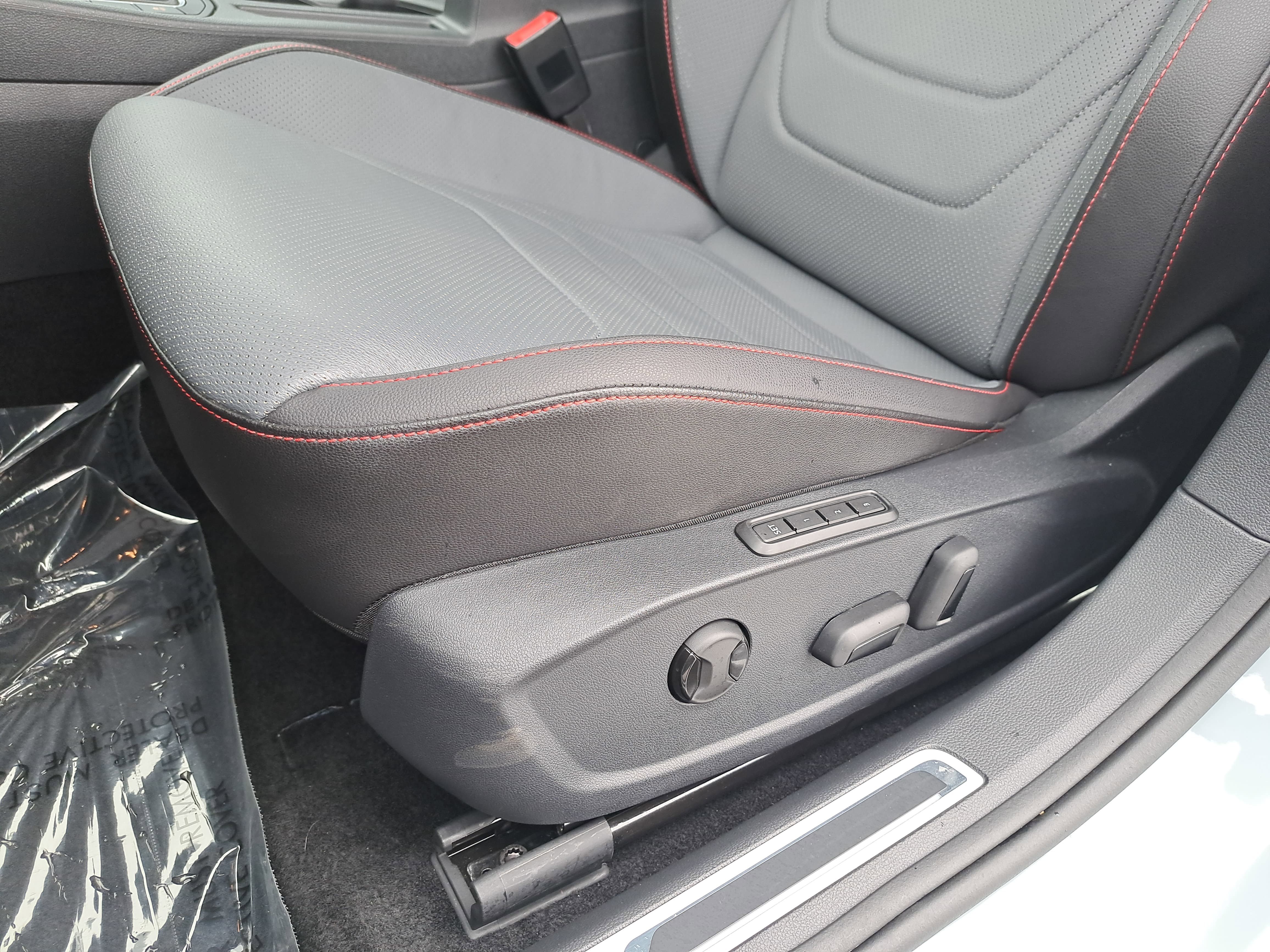 Certified 2025 Volkswagen Jetta GLI Autobahn w/ GLI Black Package FWD image 26