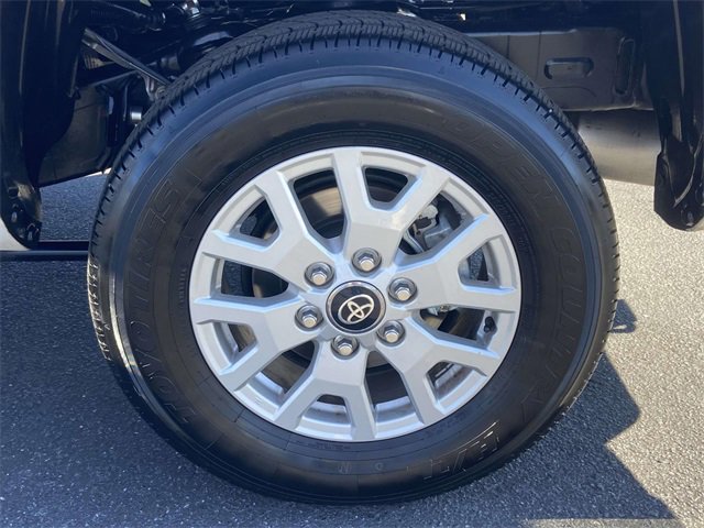 Used 2025 Toyota Tacoma SR5 image 9