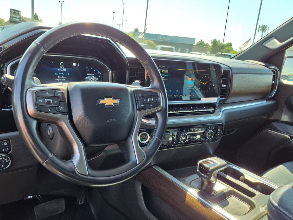 Used 2022 Chevrolet Silverado 1500 High Country w/ Technology Package image 10