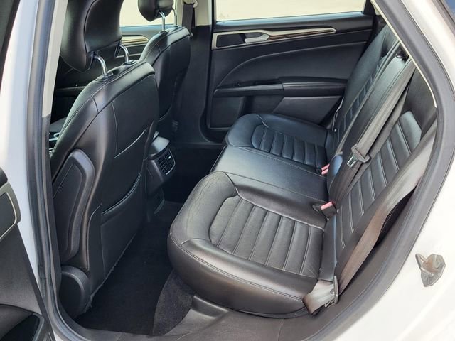 Used 2013 Ford Fusion SE image 16