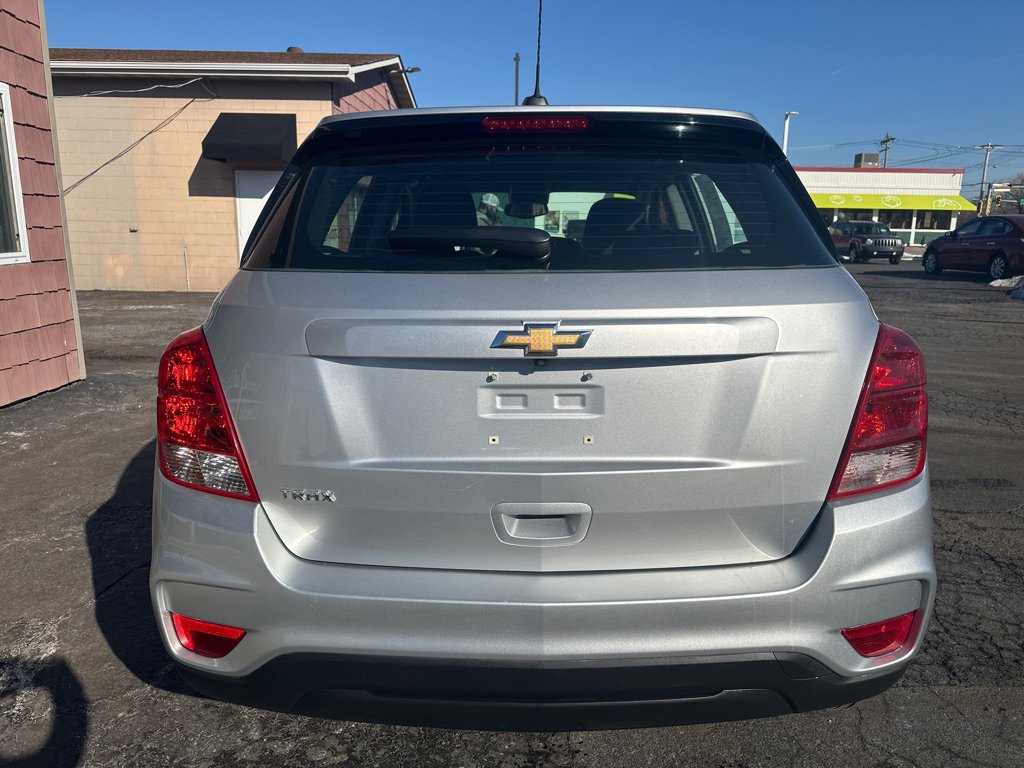 Used 2017 Chevrolet Trax LS image 4
