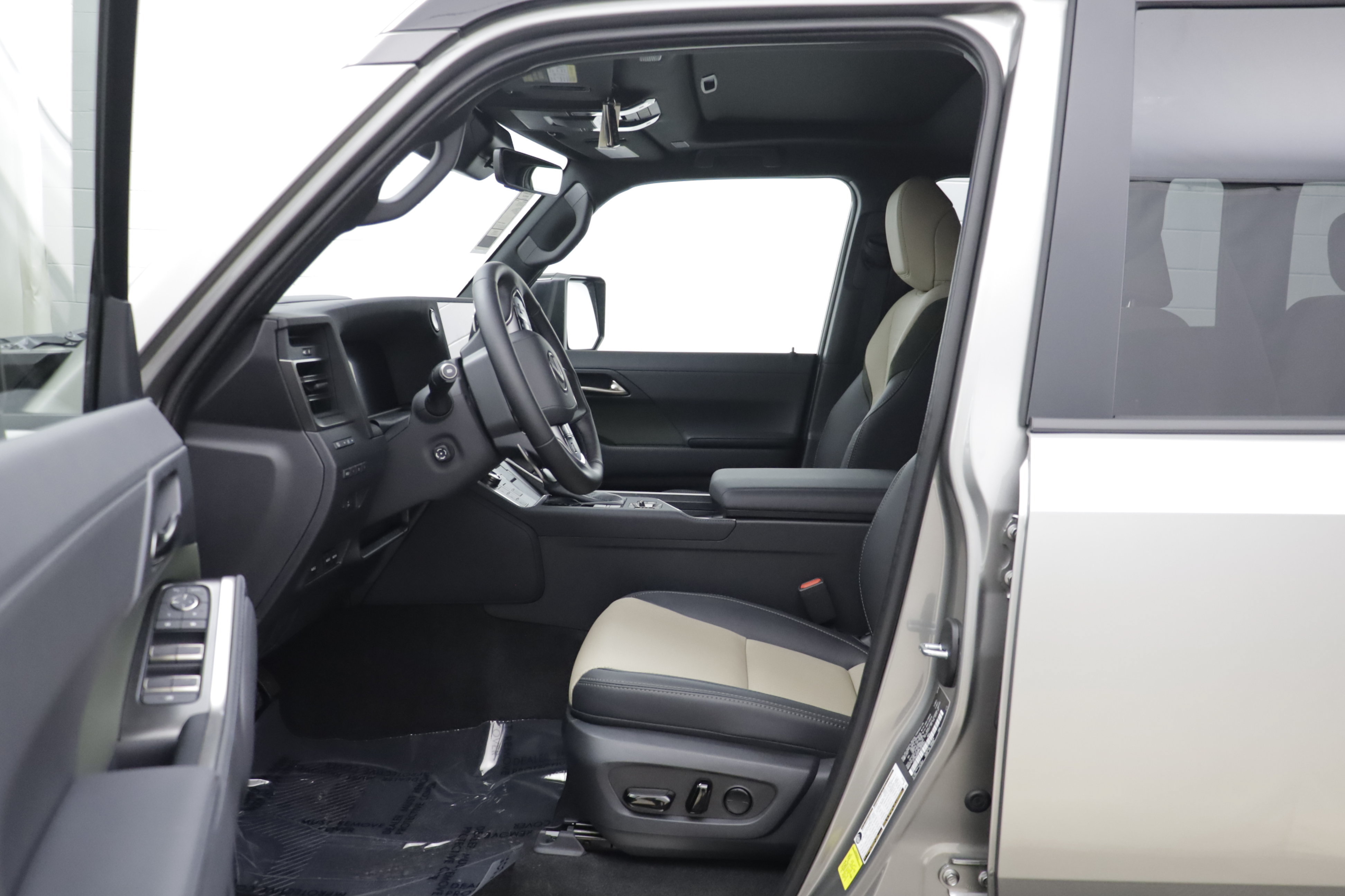 Used 2026 Lexus GX 550 AWD/4WD image 5
