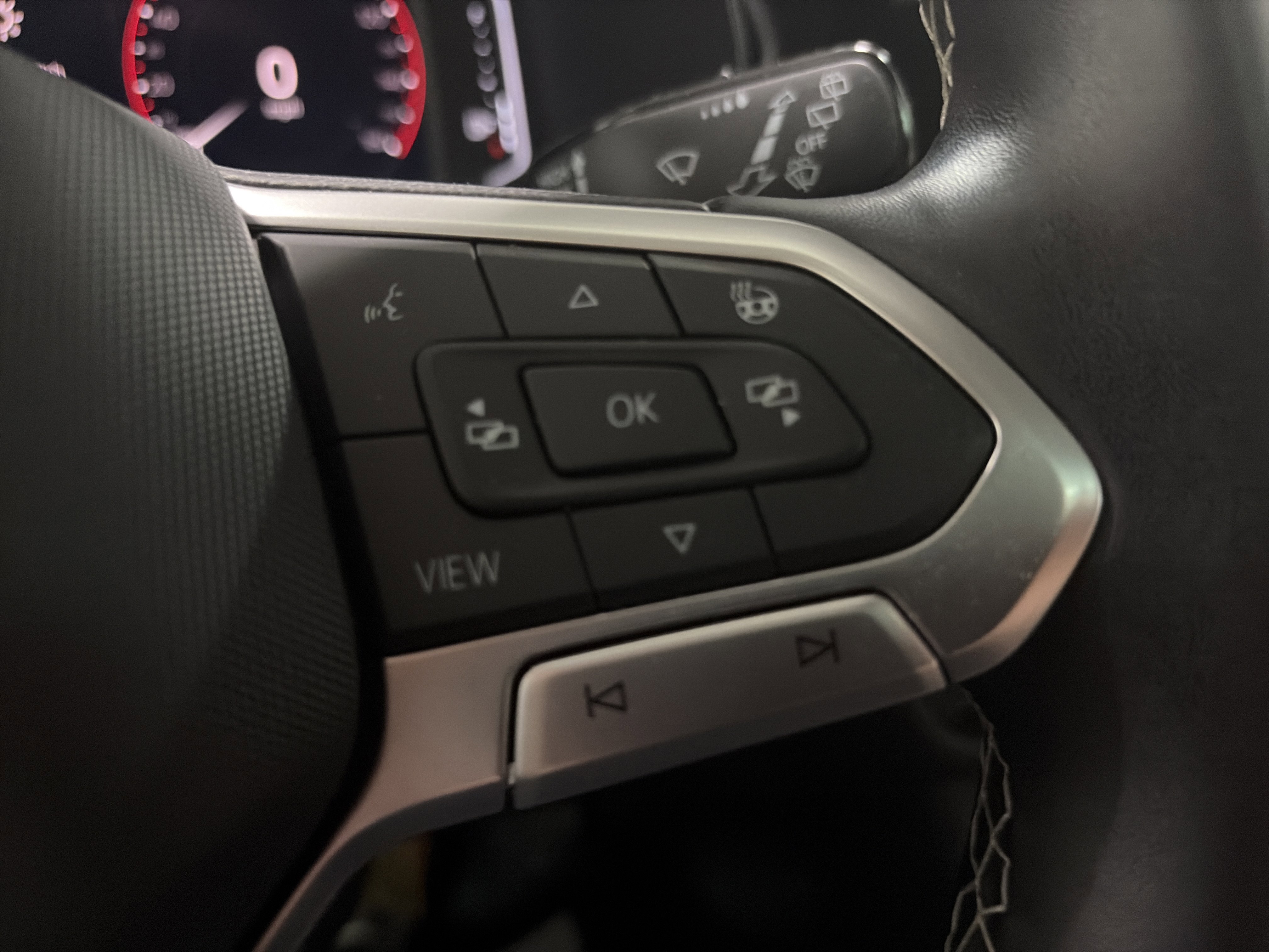 Certified 2022 Volkswagen Taos SEL AWD/4WD image 17