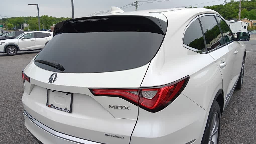 Used 2023 Acura MDX SH-AWD image 5