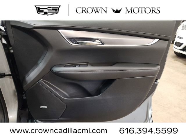 Certified 2025 Cadillac XT6 Luxury image 36