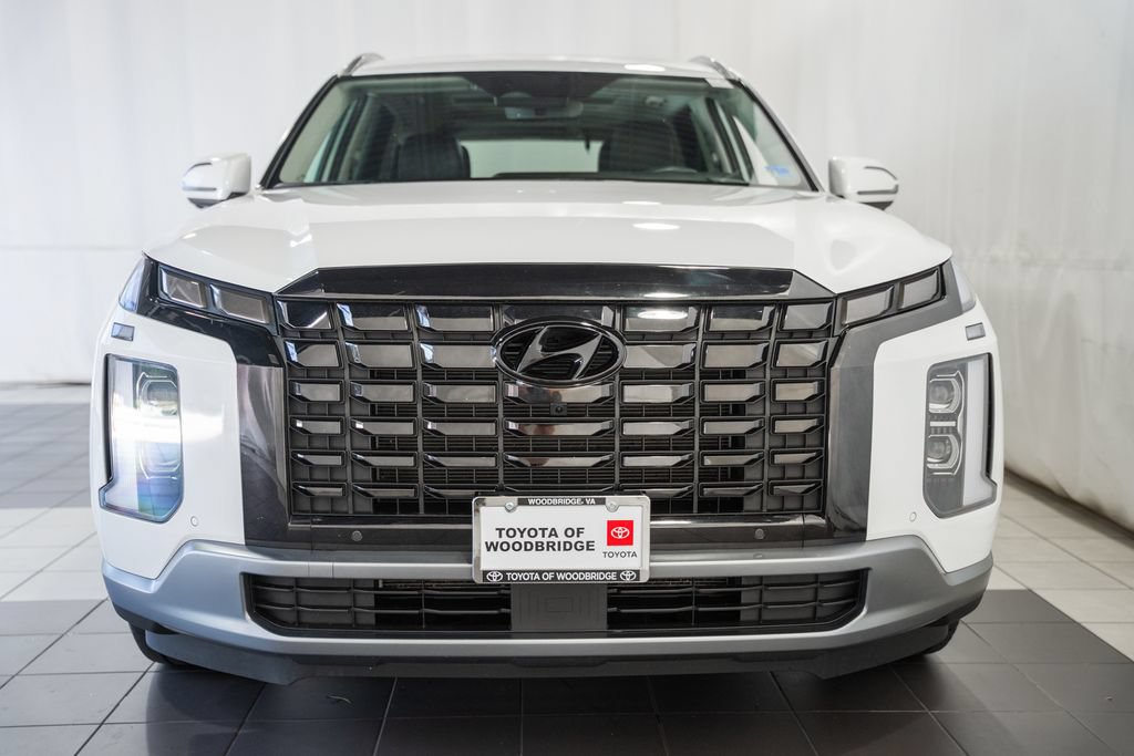 Used 2024 Hyundai Palisade Limited FWD image 2