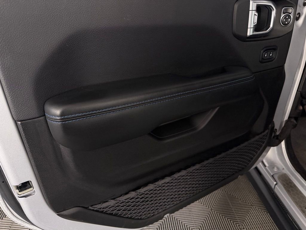 Used 2024 Jeep Wrangler Unlimited Rubicon 4xe image 26