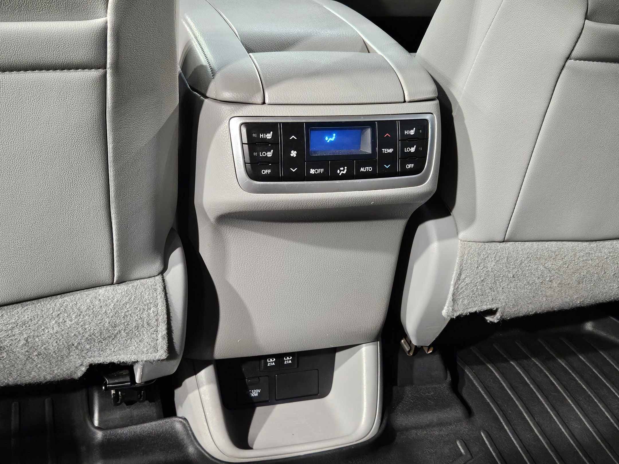 Used 2017 Toyota Highlander Limited Platinum image 39