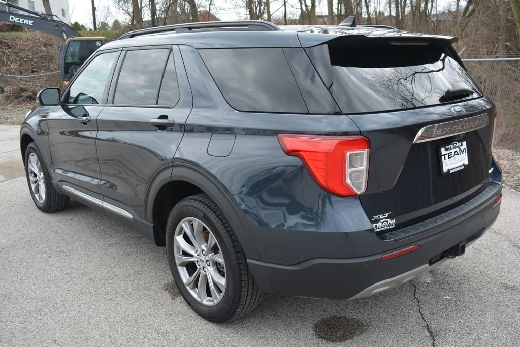 Used 2022 Ford Explorer XLT w/ Equipment Group 202A image 7